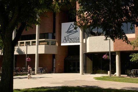 韦仕敦大学与阿尔伯塔大学哪个好？alberta大学怎么样